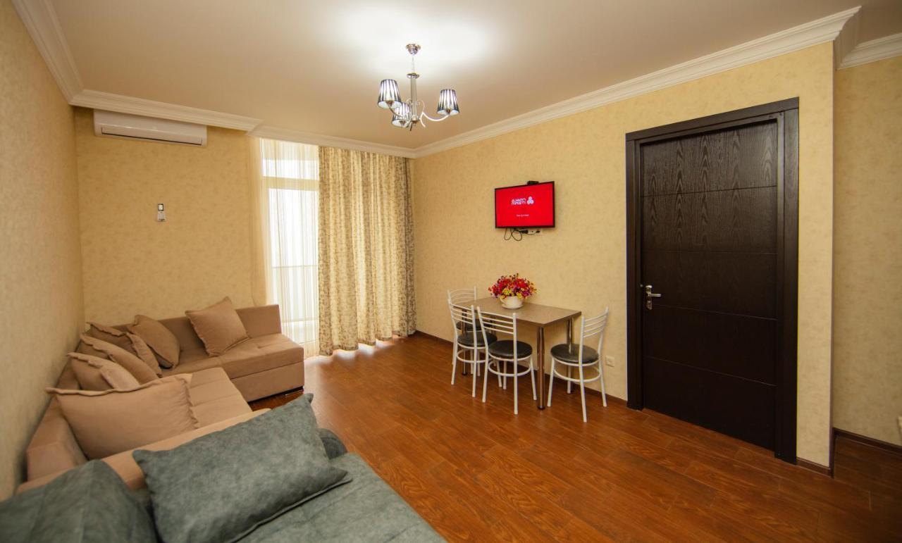 Sea Towers Suite Batumi Exterior foto